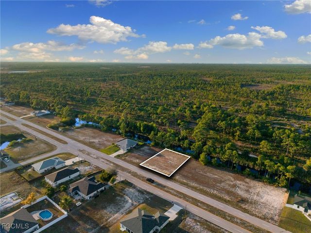 401 Wilmington PKWY, Cape Coral, FL 33993