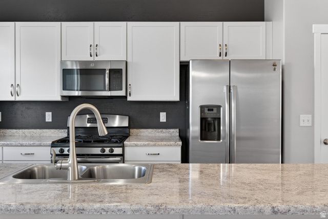 3657 W SUNRISE SKY LN, South Jordan, UT 84009