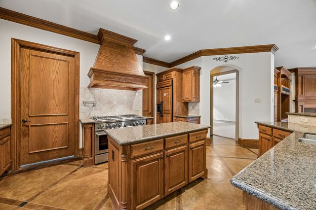 1010 Timberline Drive, Heath, TX 75032