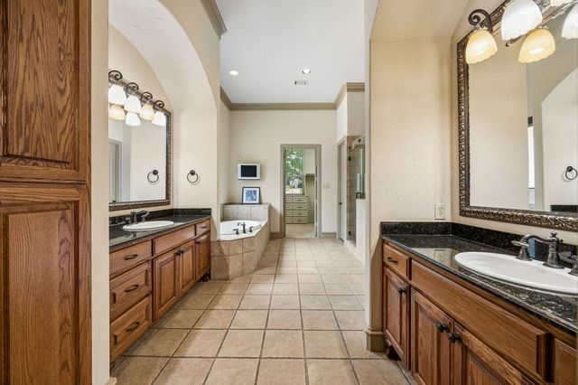1010 Timberline Drive, Heath, TX 75032