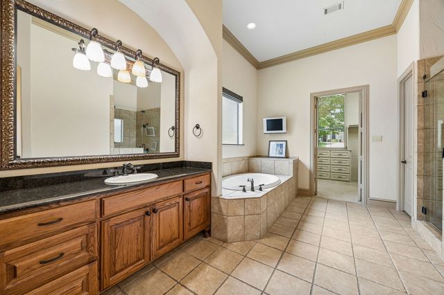 1010 Timberline Drive, Heath, TX 75032
