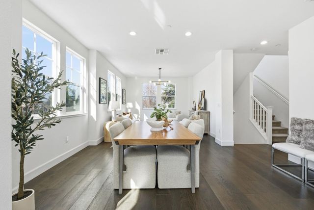 2039 Colony Street, Mountain View, CA 94043