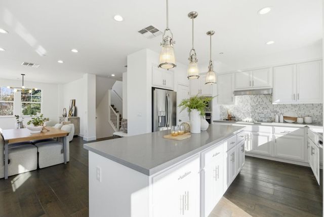 2039 Colony Street, Mountain View, CA 94043