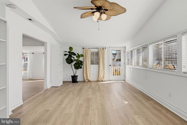 12 PHYLLIS LN, Manahawkin, NJ 08050