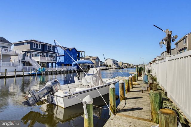 12 PHYLLIS LN, Manahawkin, NJ 08050