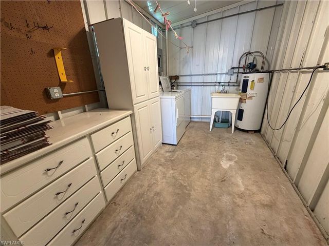 250 Santa Fe TRL, North Fort Myers, FL 33917