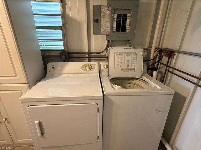 250 Santa Fe TRL, North Fort Myers, FL 33917