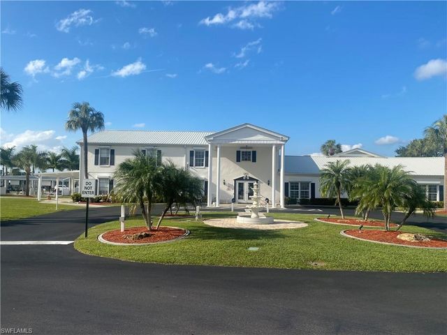 250 Santa Fe TRL, North Fort Myers, FL 33917
