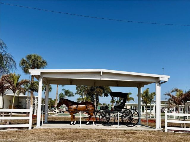 250 Santa Fe TRL, North Fort Myers, FL 33917