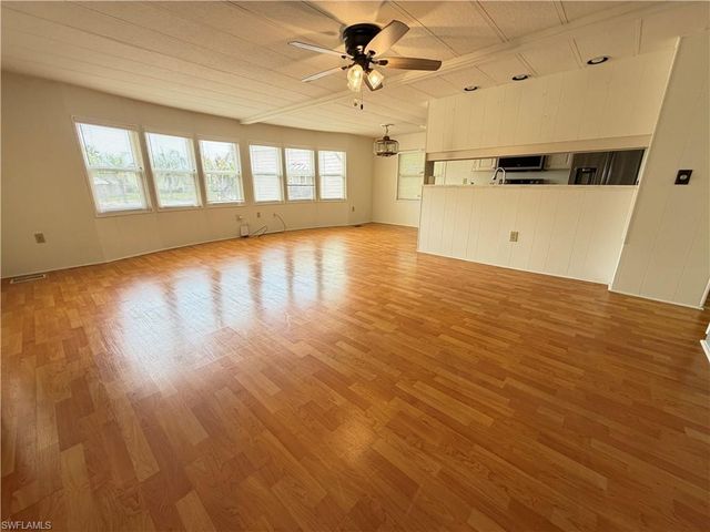 250 Santa Fe TRL, North Fort Myers, FL 33917
