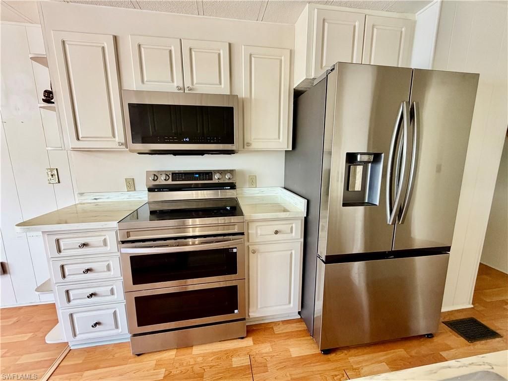 250 Santa Fe TRL, NORTH FORT MYERS, FL 33917 — photo 3