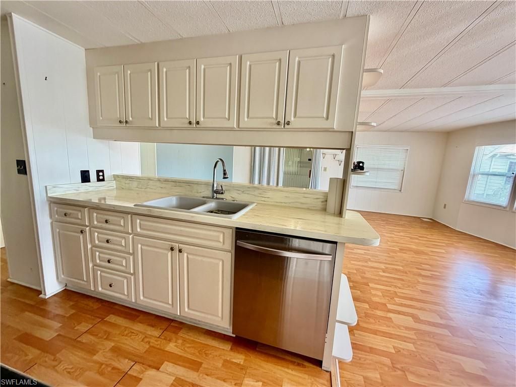 250 Santa Fe TRL, NORTH FORT MYERS, FL 33917 — photo 4