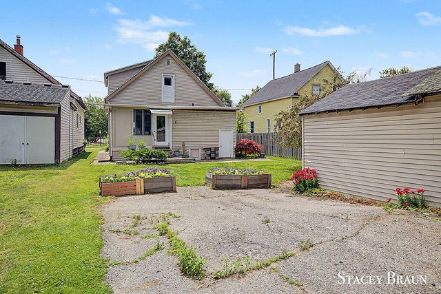 1009 Courtney Street Nw, City Of Grand Rapids, MI 49504
