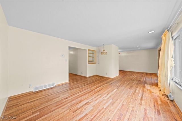 759 Cheriton Drive, Highland Heights, OH 44143