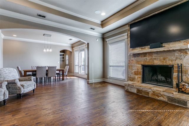 6800 Woodland Hills Drive, North Richland Hills, TX 76182