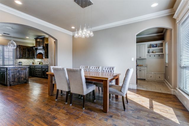 6800 Woodland Hills Drive, North Richland Hills, TX 76182