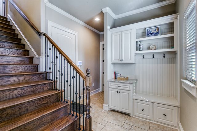 6800 Woodland Hills Drive, North Richland Hills, TX 76182