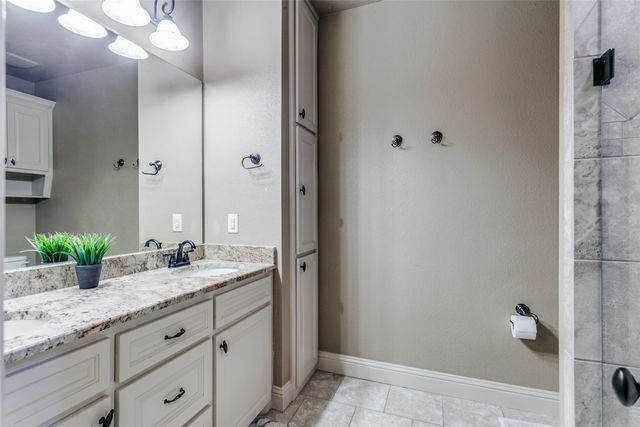 6800 Woodland Hills Drive, North Richland Hills, TX 76182