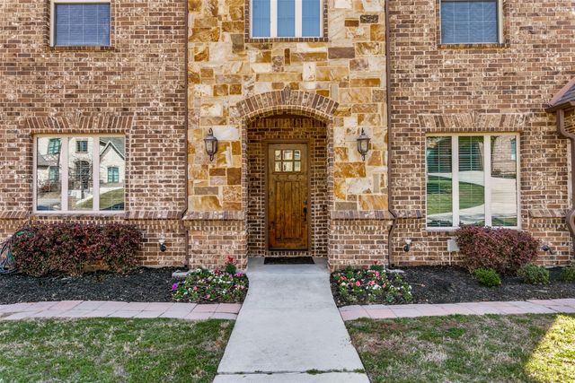 6800 Woodland Hills Drive, North Richland Hills, TX 76182