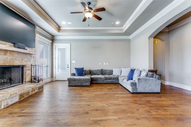 6800 Woodland Hills Drive, North Richland Hills, TX 76182