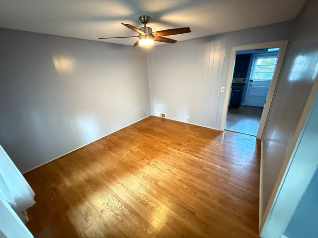 36 Washington Road 1, Lake Forest, IL 60045