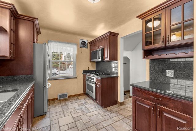 900 Meridan Street, Dearborn, MI 48124