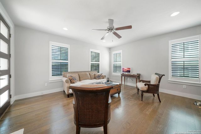 223 CLAREMONT AVE, San Antonio, TX 78209