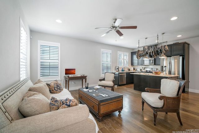 223 CLAREMONT AVE, San Antonio, TX 78209