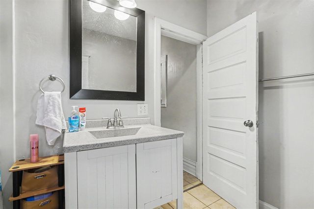 521 Gayle Avenue, Kalamazoo, MI 49048