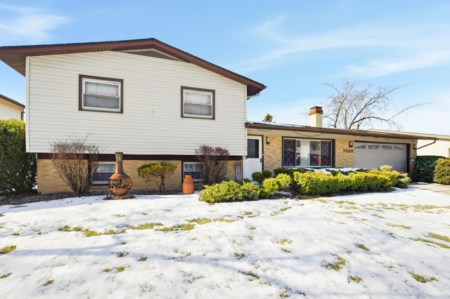7388 Coventry Lane, Hanover Park, IL 60133