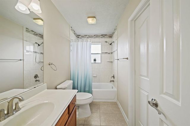 1704 Tempe Street, League City, TX 77573
