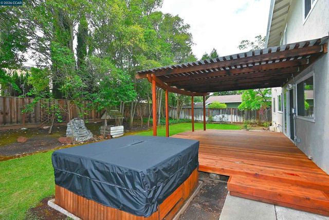 867 Litwin Dr, Concord, CA 94518