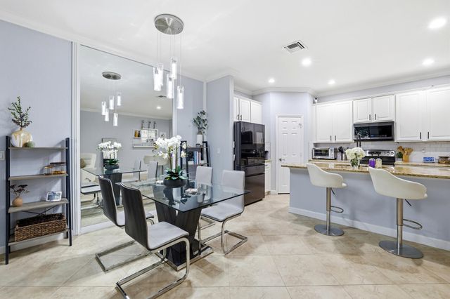 10457 Wellington Parc Drive, Wellington, FL 33449