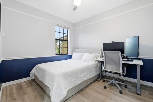 10457 Wellington Parc Drive, Wellington, FL 33449