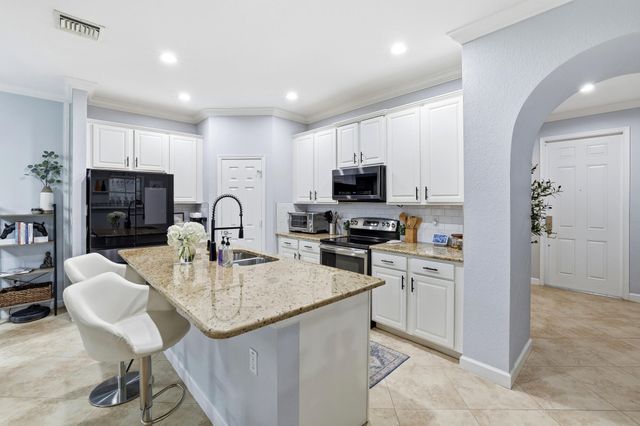 10457 Wellington Parc Drive, Wellington, FL 33449