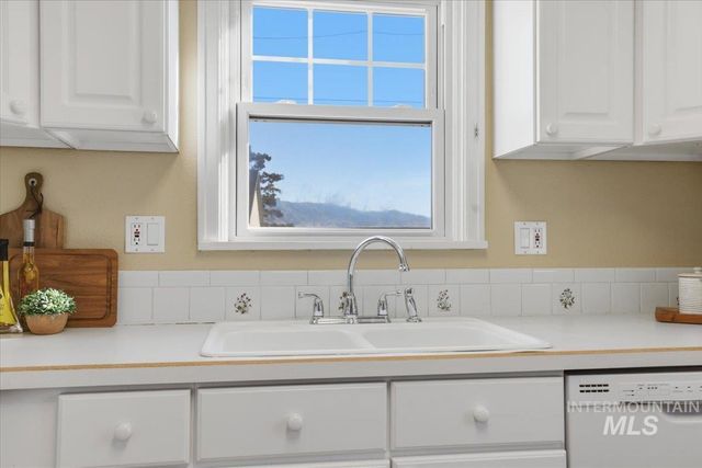 3205 W Crescent Rim Drive, Boise, ID 83706