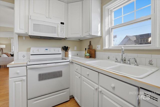 3205 W Crescent Rim Drive, Boise, ID 83706