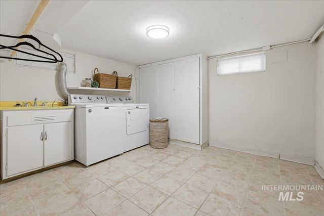 3205 W Crescent Rim Drive, Boise, ID 83706