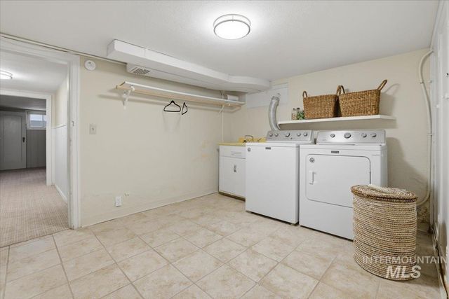 3205 W Crescent Rim Drive, Boise, ID 83706