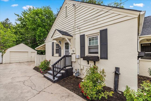 3205 W Crescent Rim Drive, Boise, ID 83706