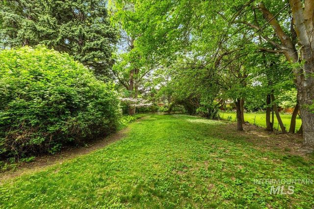 3205 W Crescent Rim Drive, Boise, ID 83706