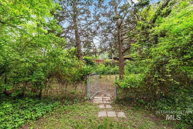 3205 W Crescent Rim Drive, Boise, ID 83706