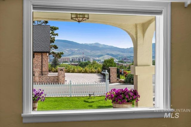 3205 W Crescent Rim Drive, Boise, ID 83706