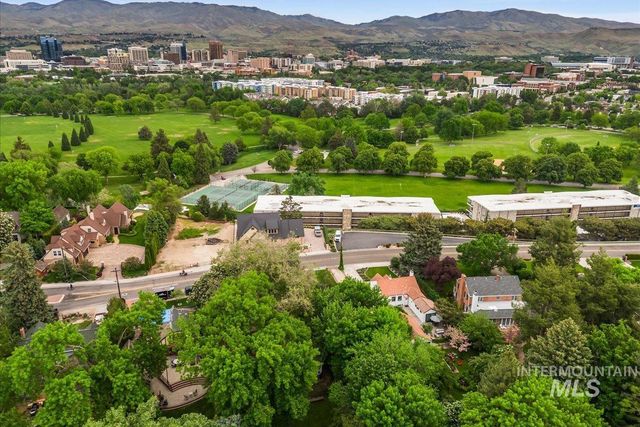 3205 W Crescent Rim Drive, Boise, ID 83706