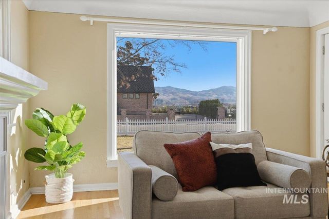 3205 W Crescent Rim Drive, Boise, ID 83706