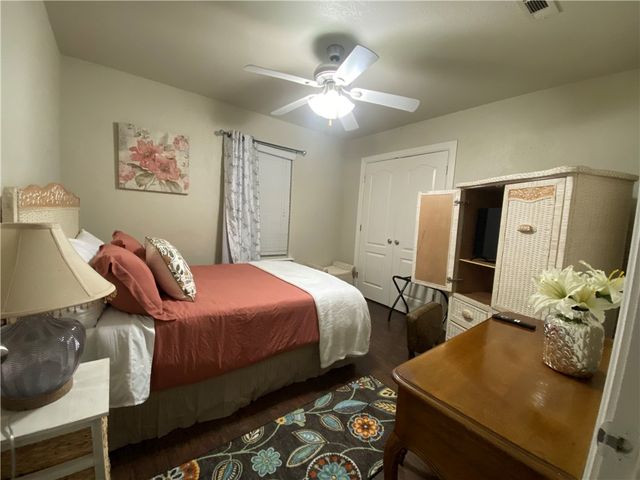 1903 W Countryside Lane, Rogers, AR 72758