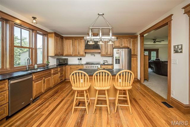 4241 Alt Road, Pacific, MO 63069