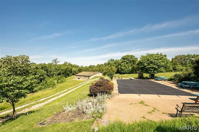 4241 Alt Road, Pacific, MO 63069