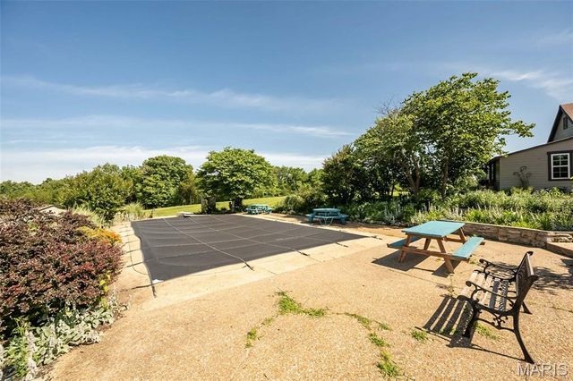 4241 Alt Road, Pacific, MO 63069