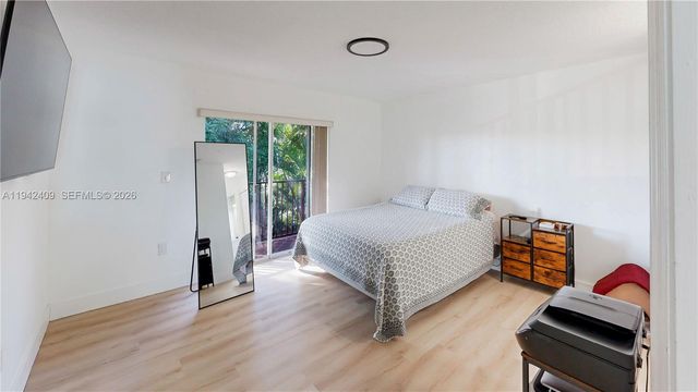 10210 SW 154th Pl 111-8, Miami, FL 33196